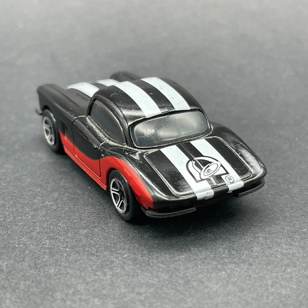 Matchbox Madness 1962 '62 Chevrolet Chevy Corvette Taco Bell Series Diecast 1/64